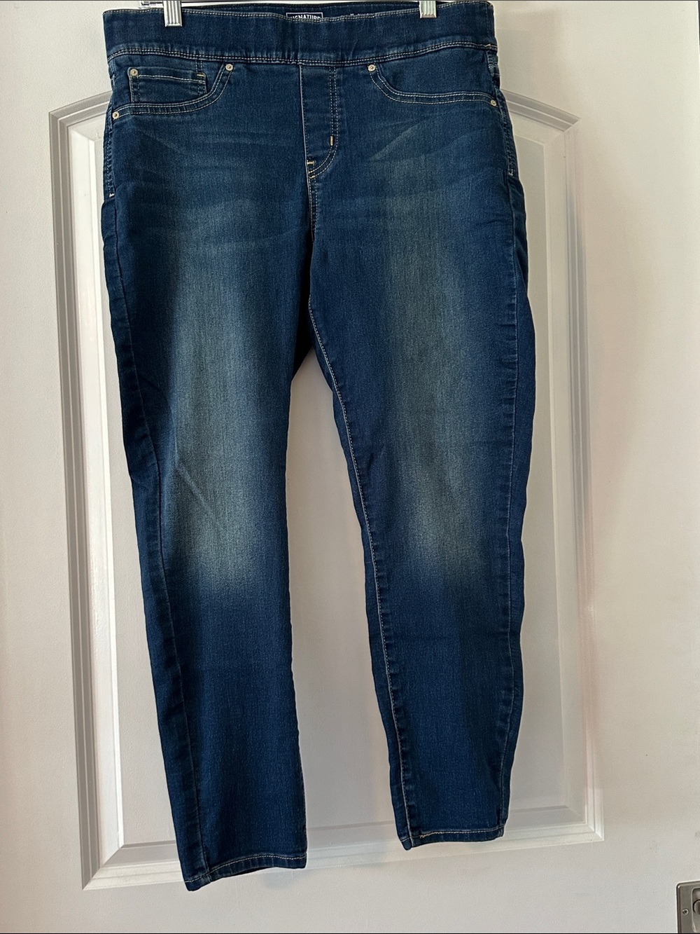 Signature by Levi Strauss Dark Blue Stretch Jeggings